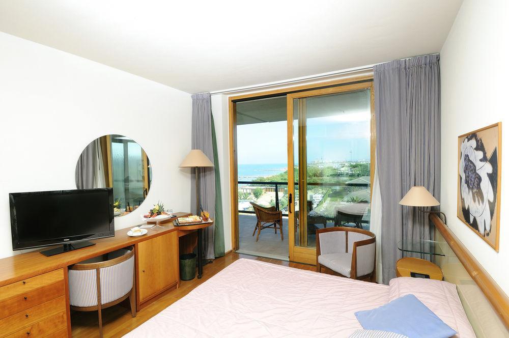 Grand Hotel Berti Silvi Marina Dış mekan fotoğraf